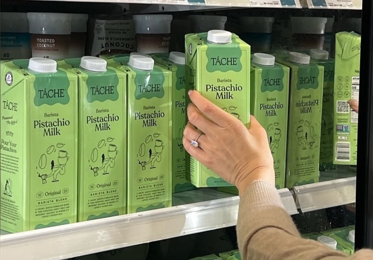 Tache on Shelf Tache on Shelf